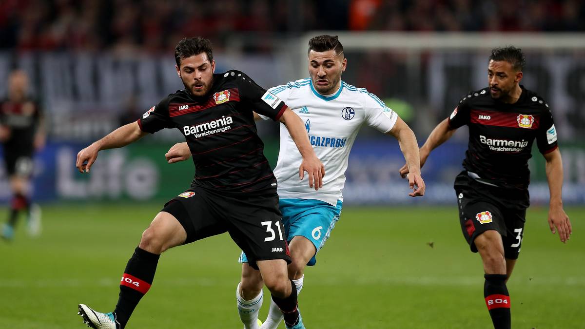 Bayer Leverkusen bekommt in der ersten Hälfte überhaupt keinen Fuß auf den Boden