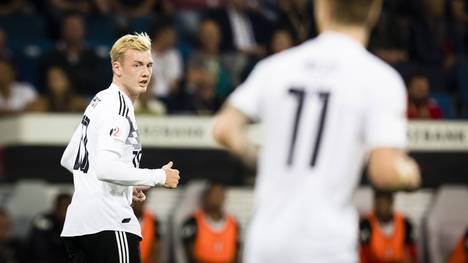 Für die EM 2021 erwägt Joachim Löw eine Rückholaktion von Thomas Müller oder Mats Hummels. Andere Spieler müssten dann aus dem EM-Kader rutschen.