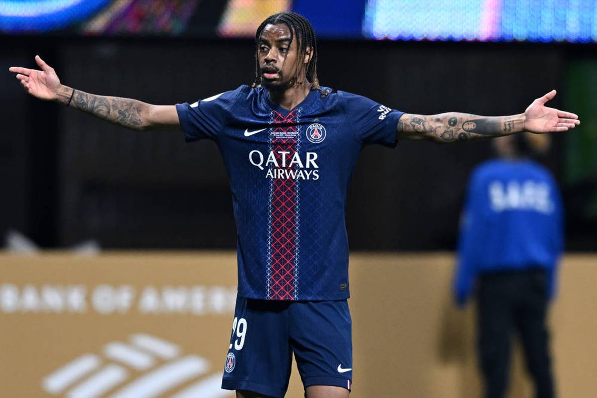 Die Gerüchte um Bradley Barcola und den FC Bayern München reißen nicht ab. PSG-Trainer Luis Enrique bezieht Stellung zu dem Thema.