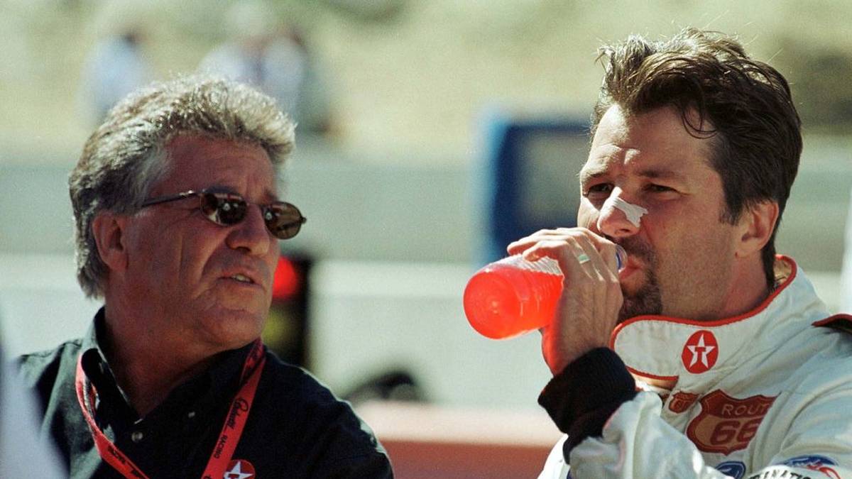 MARIO UND MICHAEL ANDRETTI: Papa Mario gewann 1969 das legendäre Indy 500 und 1984 die Indy-Car-Serie. Auch in Europa war er schnell unterwegs: Zwischen 1968 und 1982 fuhr er 128 Rennen in der Formel 1, feierte dabei zwölf Siege und 1978 im Lotus den WM-Titel.