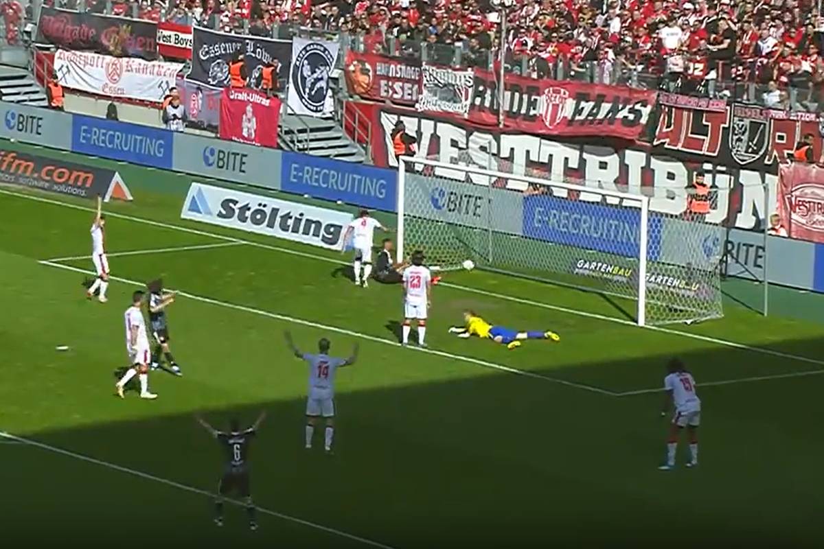 Rot-Weiss Essen - 1. FC Saarbrücken