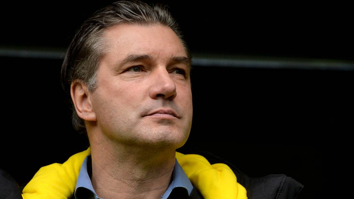 Manager Michael Zorc dementiert im SPORT1-Interview nicht: "Er ist Spieler von Bayern München, nicht von Borussia Dortmund. Wir äußern uns nicht zu Gerüchten, wir machen unsere Arbeit im Hintergrund."