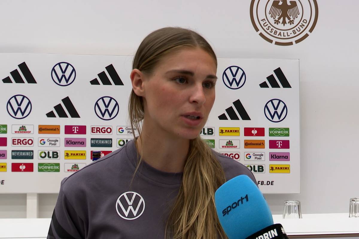 Vor dem Start der Frauen-EM in der Schweiz spricht die deutsche Nationalspielerin Jule Brand bei SPORT1 über Leistungsschwankungen, Social Media und ihren Vereinswechsel zu Olympique Lyon.