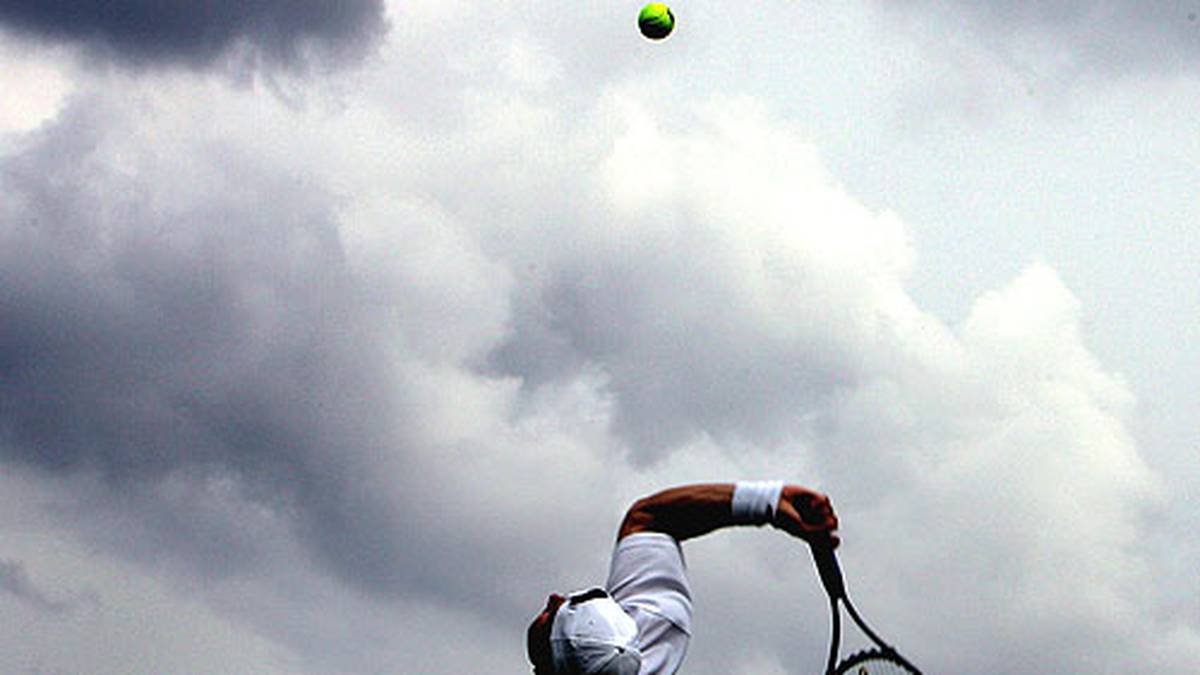 Haas scheint trotzt steigendem Alter seine Leichtigkeit nicht zu verlieren und schwebt auf Wolke 7. Neben Michael Stich ist Haas der einzige deutsche Spieler, der bisher auf jedem Belag ein Turnier gewinnen konnte