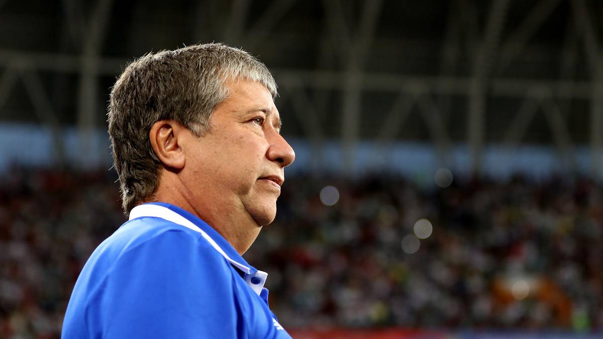 Gomez, dessen erstes Engagement als Kolumbiens Trainer nach dem schmählichen WM-Aus 1998 endete, trat zurück. Bis 2018 betreute er Panama und führte das Team sensationell zur ersten WM-Teilnahme