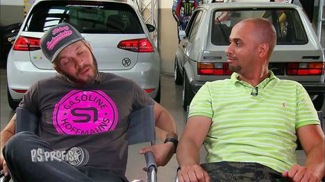 In dieser Sendung helfen Jean Pierre Kraemer und Sidney Hofmann Sport1-Zuschauerin Claudia. Sie sucht ein Spaßmobil für den Sommer. Klein, offen und schnell muss er sein. Ihr Budget: Maximal 8.000 Euro Zur Auswahl stehen: Mini Cooper Cabrio, Toyota MR2 Roadster und Daihatsu Copen. Sidney und Jean Pierre geben wichtige Informationen zu den Autos und liefern jede Menge Mehrwert für den Zuschauer.