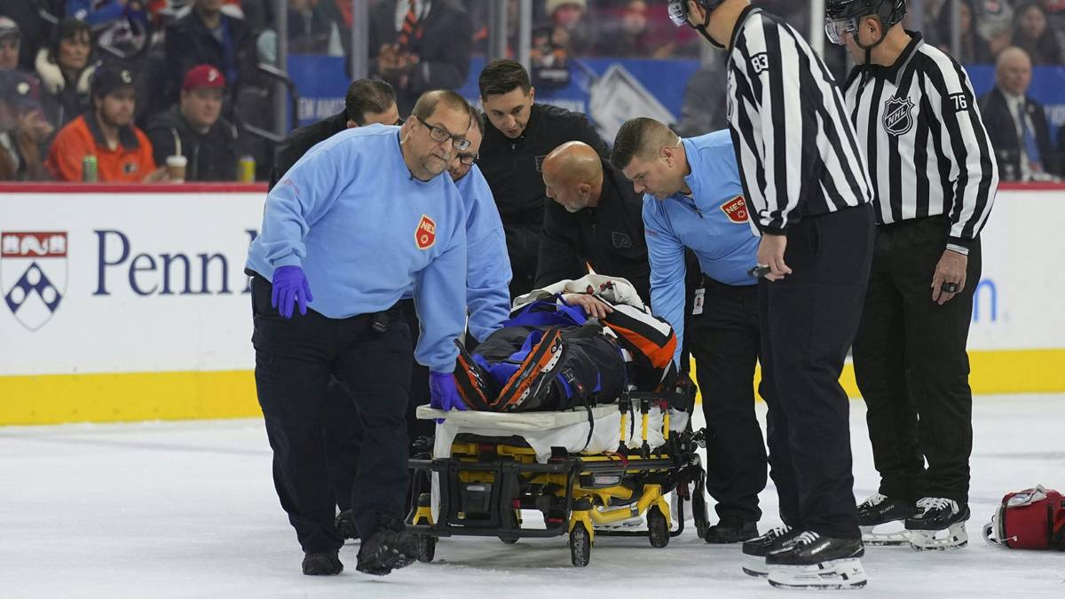 Referee nach Kollision im Krankenhaus