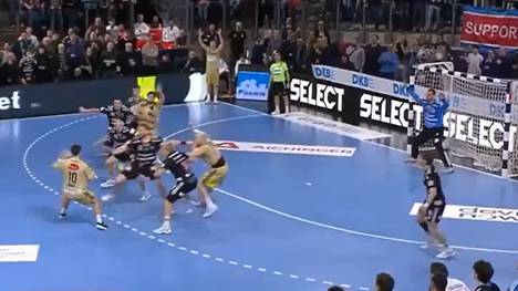 Die Highlights der Partie HC Erlangen - TSV Hannover-Burgdorf aus der Handball-Bundesliga im Video.