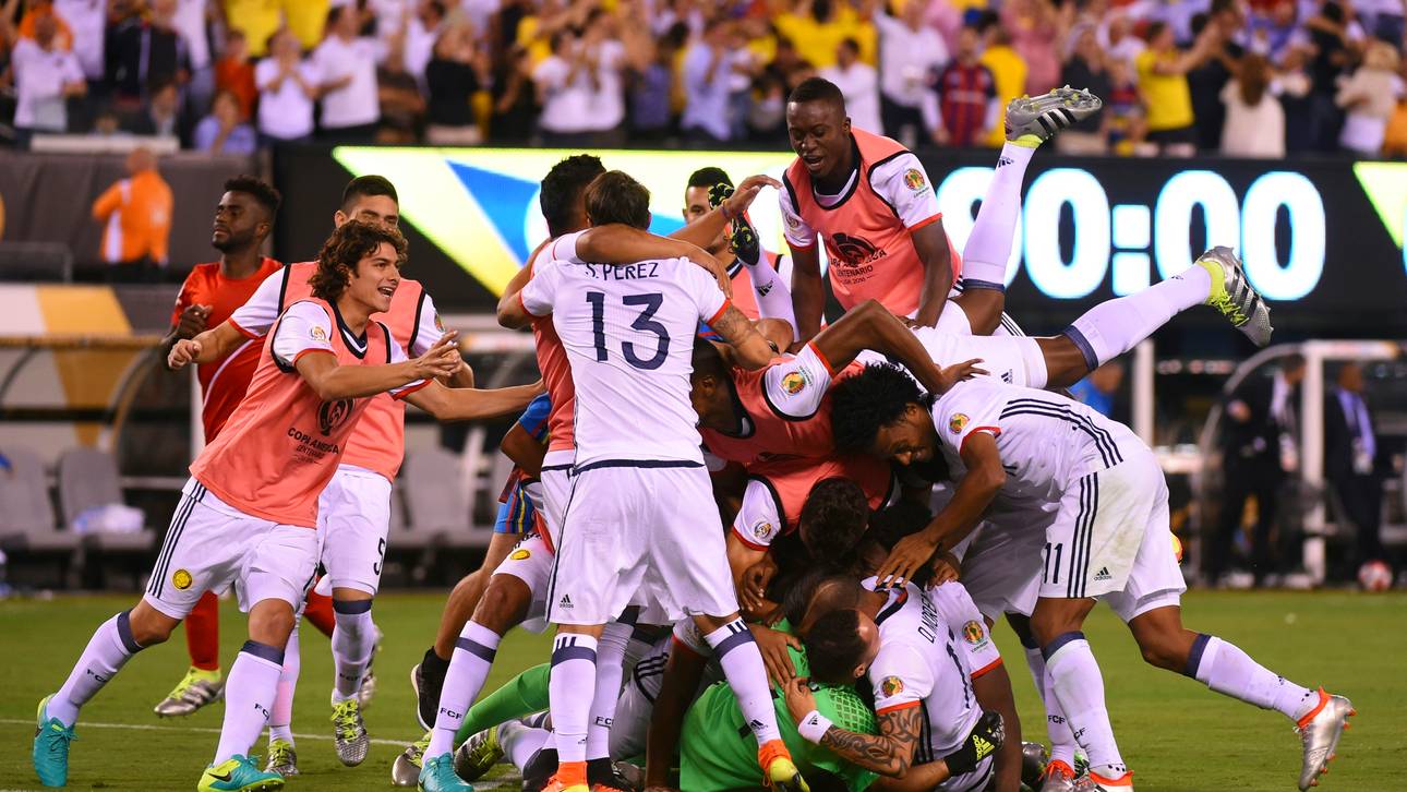 Kolumbien nach Elfer-Krimi weiter