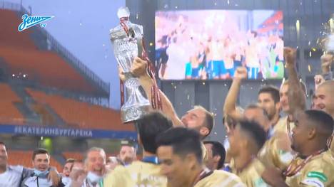 Kaum hat Zenit St. Petersburg den Pokal gewonnen, ist er auch schon kaputt: Schuld ist Kapitän Ivanovic, der die Trophäe in Rekordzeit schrottet.