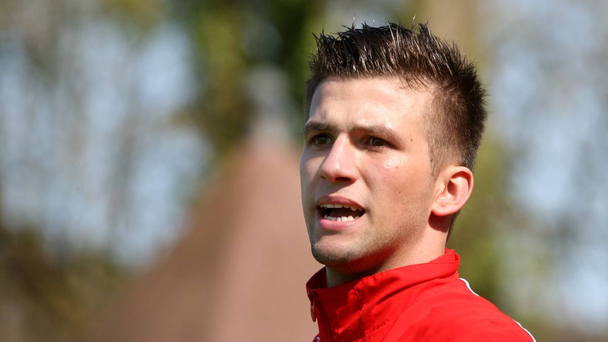 2012 kehrt er erstmals zu seinem Heimatverein SV Gengenbach zurück, arbeitet dort in der 9. Liga zunächst als Co-, anschließend auch als Spielertrainer