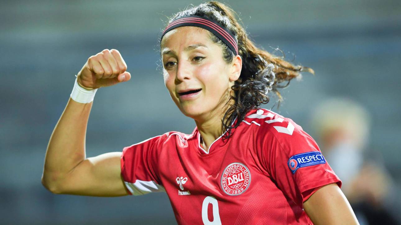 Spielerin näht sich eigene Wunde zu