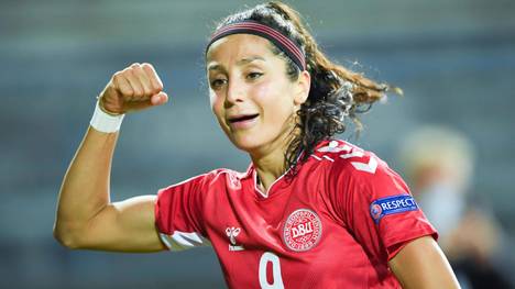 Nadia Nadim sorgt für Aufsehen, indem sie sich selbst eine Wunde zugenäht hat