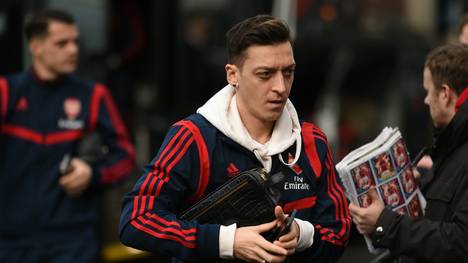 Mesut Özil ist sich nach SPORT1-Informationen mit den Bossen von Fenerbahce Istanbul längst einig. 