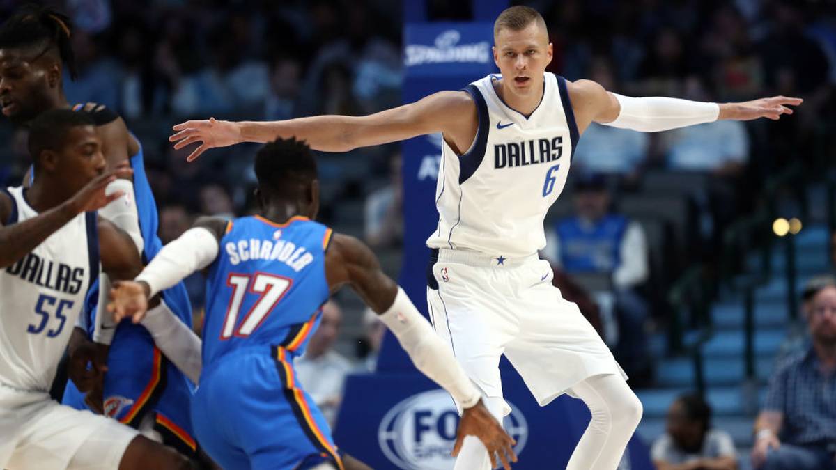 Bei aus ihren Verträgen herausgekauften Spielern zählen das Gehalt beim neuen Team und nicht jenes auf der Gehaltsliste des alten Teams. Bei Spielern wie Kristaps Porzingis, die lange verletzt waren, nutzt SPORT1 ihre letzte vollständige Saison. Zudem wird darauf verzichtet, Spieler wie John Wall oder Kevin Durant, die wohl die gesamte Saison ausfallen, zu berücksichtigen
