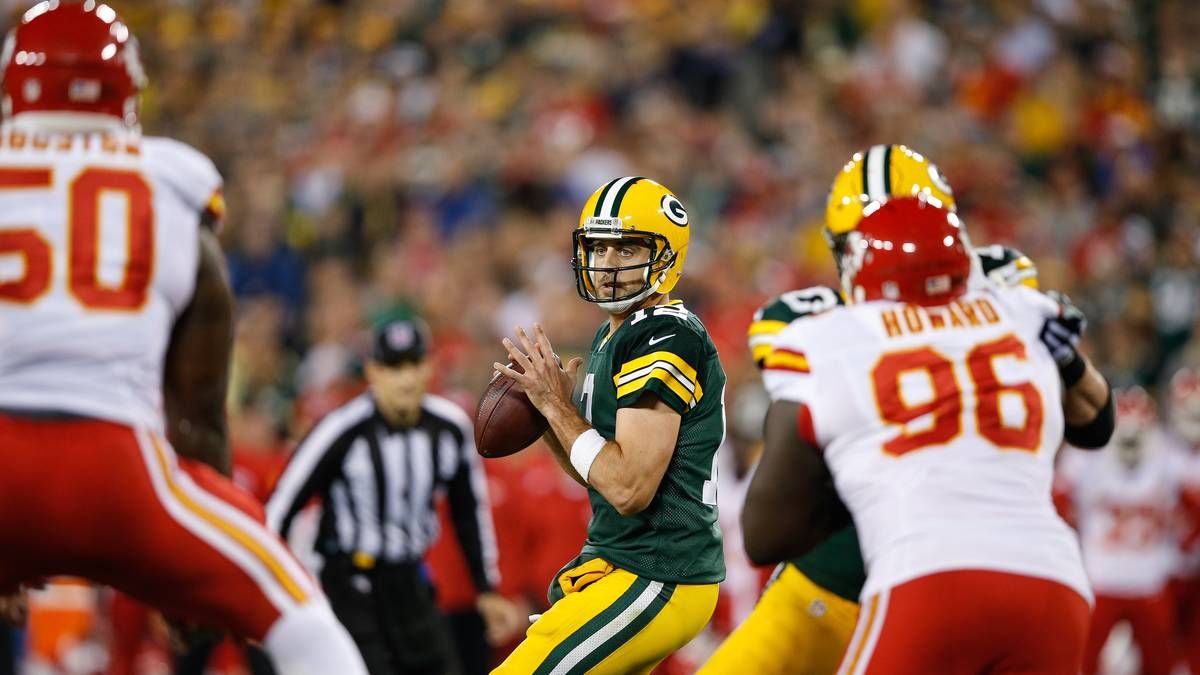 Einmal mehr ist es die Show des  Aaron Rodgers. Der Quarterback wirft für 333 Yards Raumgewinn und landet satte fünf Touchdown-Pässe
