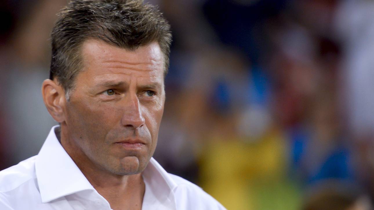Skibbe in Griechenland vorgestellt