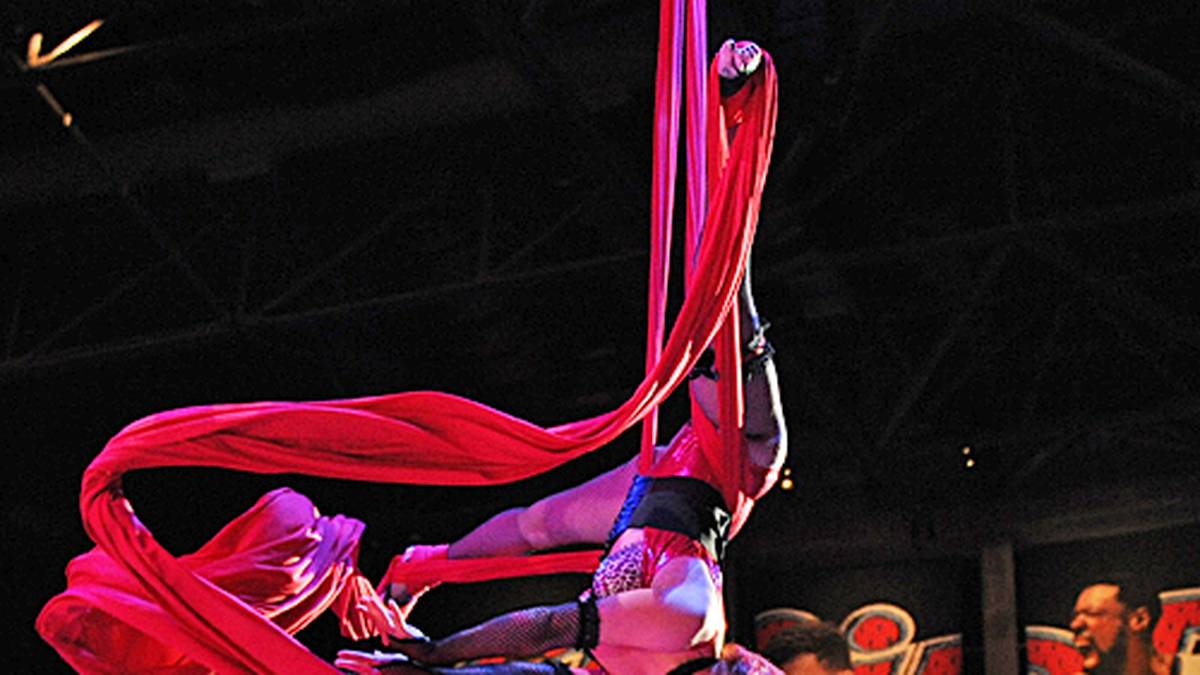 Akrobatisch startet die NBA in ihre vierte Woche. In Los Angeles versuchen es die Clippers mit der Einwickeltaktik in luftigen Höhen. Ob die Chicago Bulls darauf hereinfallen?