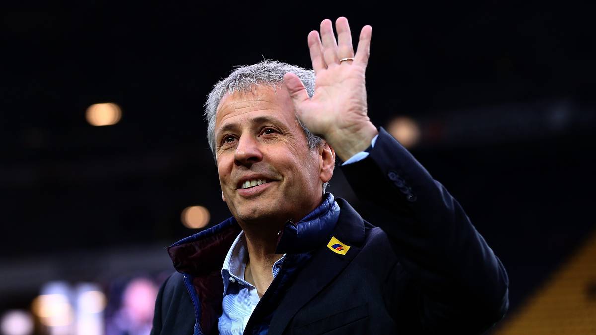 Ach ja - gefeiert und genossen hat Favre den Coup über die Bayern am Ende aber natürlich trotzdem. Nämlich mit einem wohl mundenden Glas Rotwein