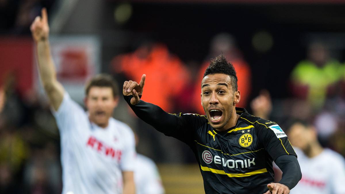 Gerne sehen die Bayern auch den Spielstand in Köln. Dort bringt Artjoms Rudnevs die Kölner in Führung. Auf der Gegenseite wird Dortmunds Pierre-Emerick Aubameyang ein Abseitstor nicht anerkannt. Da kann sich der Torjäger noch so aufregen, die Entscheidung ist korrekt