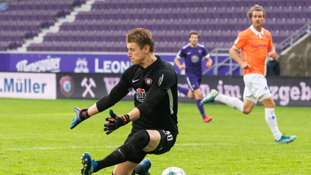 PLATZ 38: Robert Jendrusch (Erzgebirge Aue): Weisse Westen: 0 - Gegentore: 7