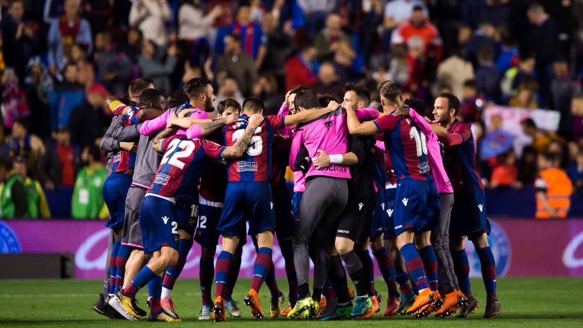 3. FC BARCELONA: 1,511 Milliarden Euro, 2017: 1,418 Milliarden Euro