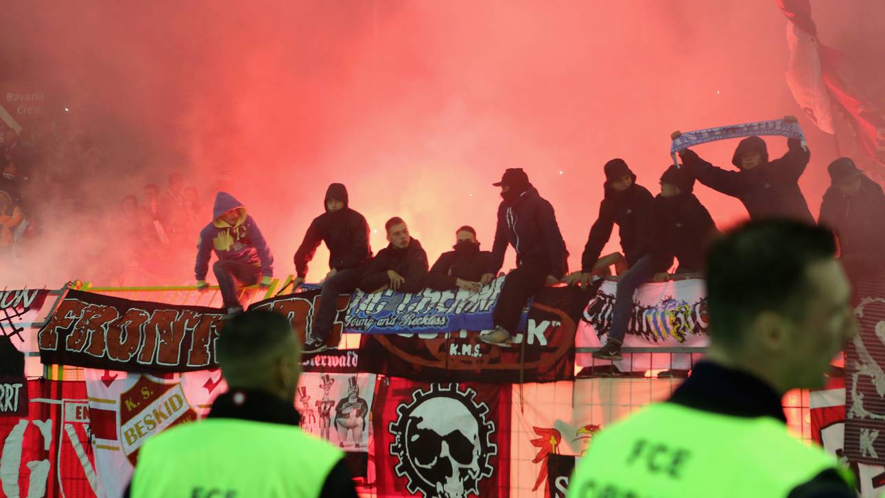 FC Erzgebirge Aue v Energie Cottbus  - 3. Liga