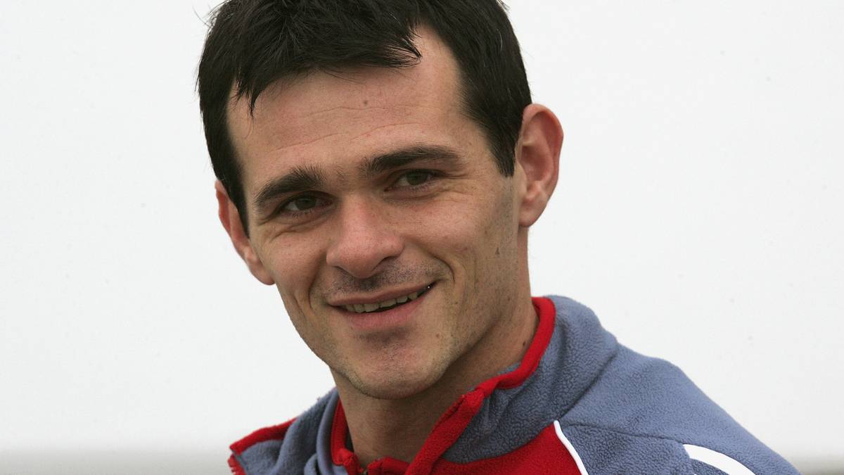 PLATZ 6: WILLY SAGNOL (277 Einsätze/8 Tore/50 Vorlagen): Der zweite Franzose neben "Liza", der auch auf eine erfolgreiche Bayern-Zeit zurückblicken kann ist "WIIIIILLLLLLY"! Der Rechtsverteidiger stand von 2000 bis 2009 an der Isar unter Vertrag und gewann mit den Bayern 11 Titel