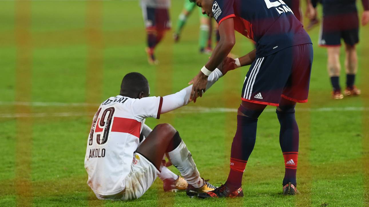 Akolo entschuldigt sich für Elfer