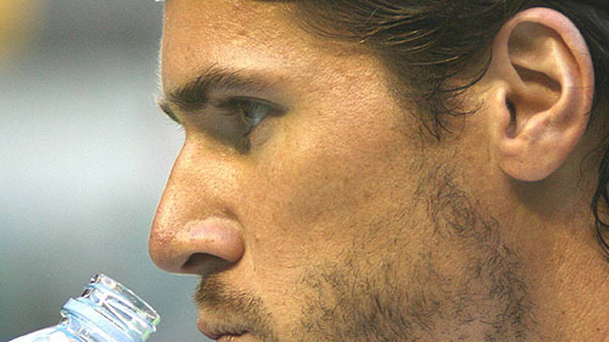 2007 hält Haas bei den Australian Open sogar eine private Wutrede, weil er gegen den Russen Nikolai Dawydenko große Probleme hat: "So kannst du nicht gewinnen, Hasi. Es ist immer das Gleiche. Ich habe keine Lust mehr. Für was mache ich die Scheiße? Für was, für wen, außer für mich selber? Wieso, weshalb, warum? Ich kann es nicht, ich kapier es nicht. Ich zahle Leute für nichts, für absolut nichts. Damit ich mich aufregen kann. Du bist ein Vollidiot"