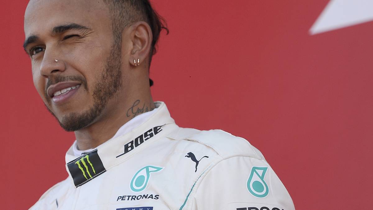 RENNEN 5 - SPANIEN: Der Grand Prix in Barcelona entpuppt sich als eines der langweiligeren Rennen der Saison. Lewis Hamilton dominiert und fährt von der Pole Position zum Sieg. Die spektakulären Szenen finden weiter hinten statt 