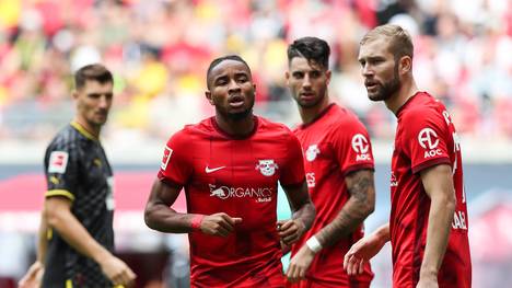 Der erste Wechsel für die kommende Saison ist laut SPORT1-Informationen perfekt. Konrad Laimer wird RB Leipzig verlassen und sich dem Rekordmeister anschließen. Von einem anderen Bundesliga-Star nehmen die Münchener allerdings Abstand.