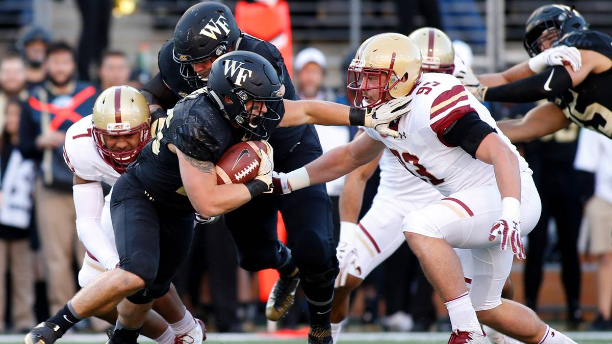 entschied sich aber für ein weiteres Jahr am College. Für 2018 wird er als einer der ersten Picks gehandelt