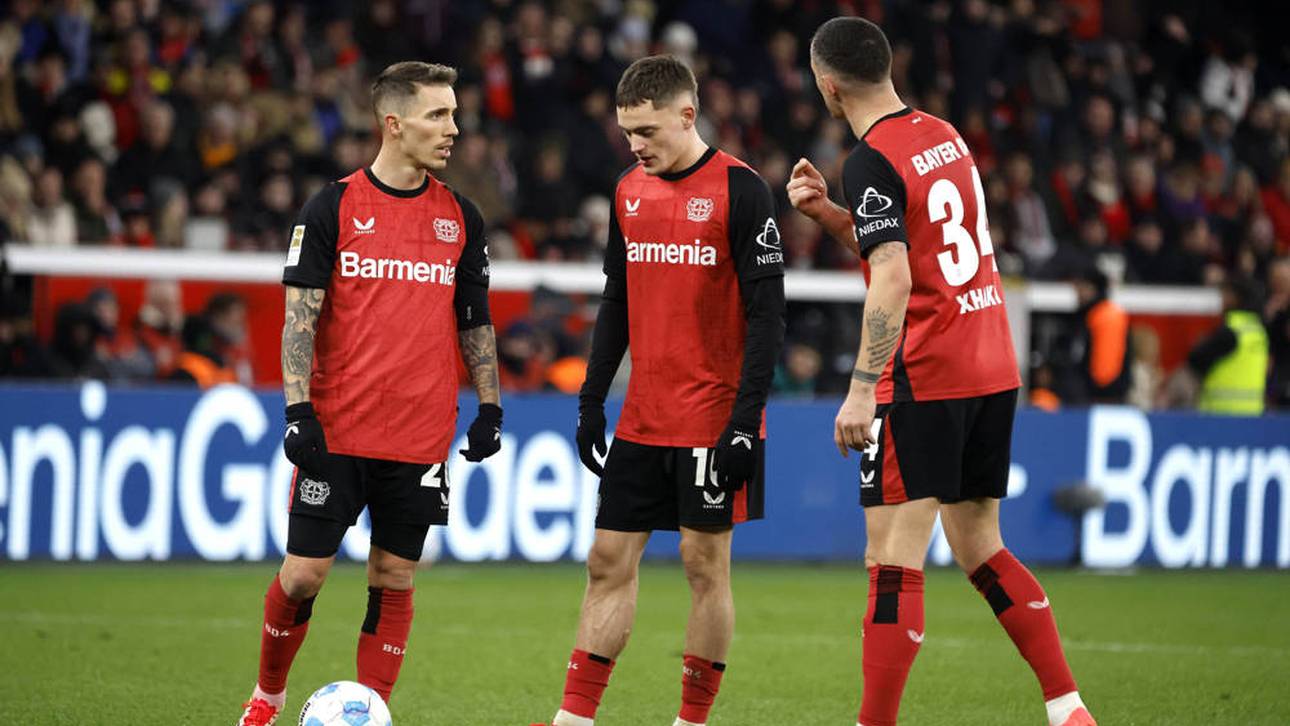 Alejandro Grimaldo (l.), Florian Wirtz (Mitte) und Granit Xhaka wollen mit Bayer Leverkusen ins Viertelfinale der Champions League einziehen