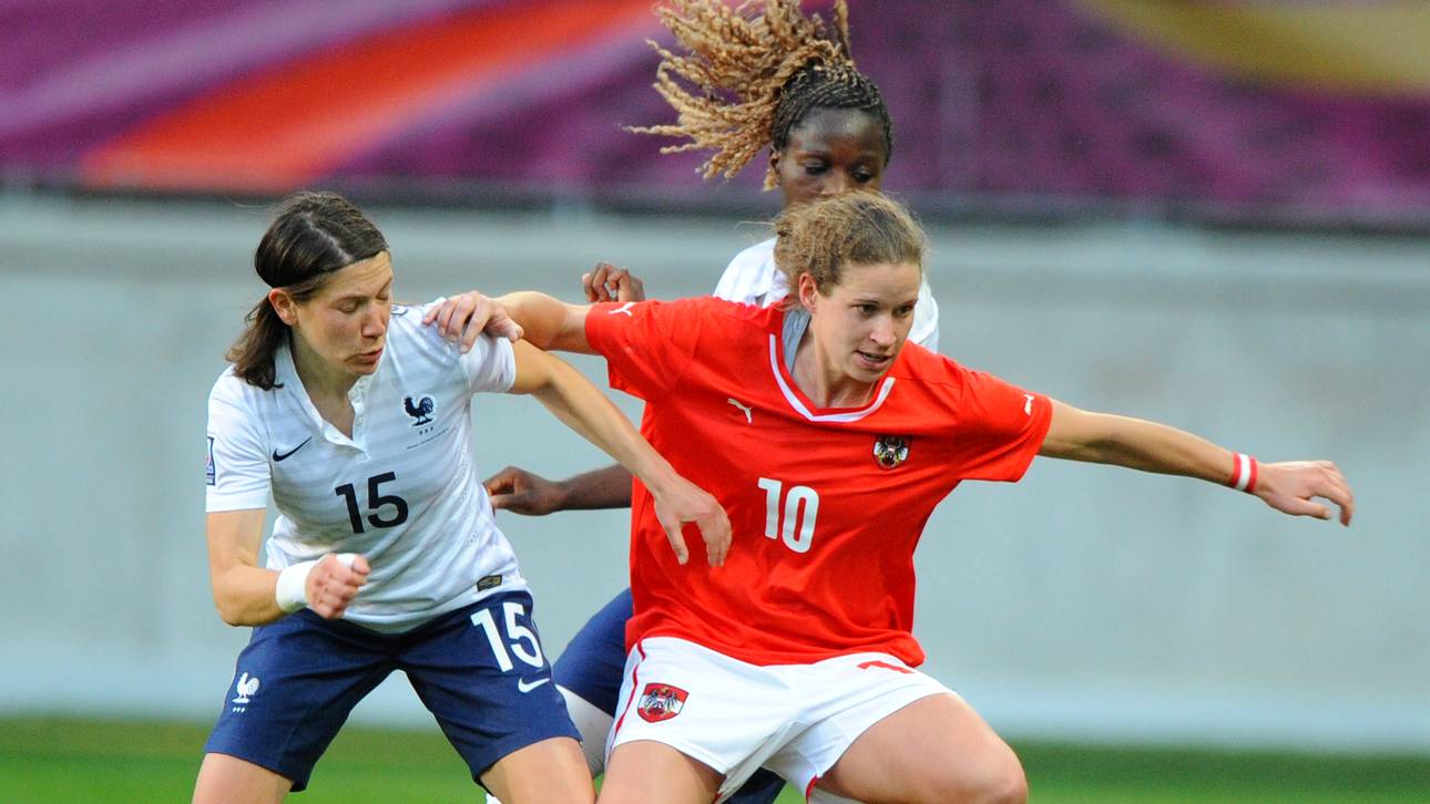 Sand verpflichtet Stürmerin Burger