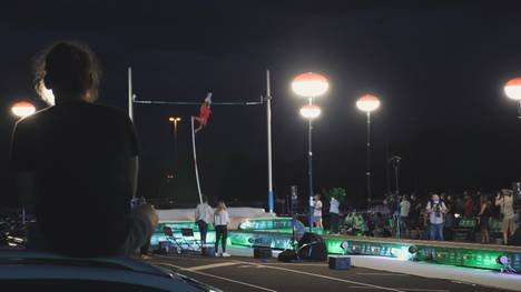 So ein Event hat es noch nie gegeben. Die deutsche Stabhochsprung-Elite trifft sich in einem Autokino und liefert atemberaubenden Sport.