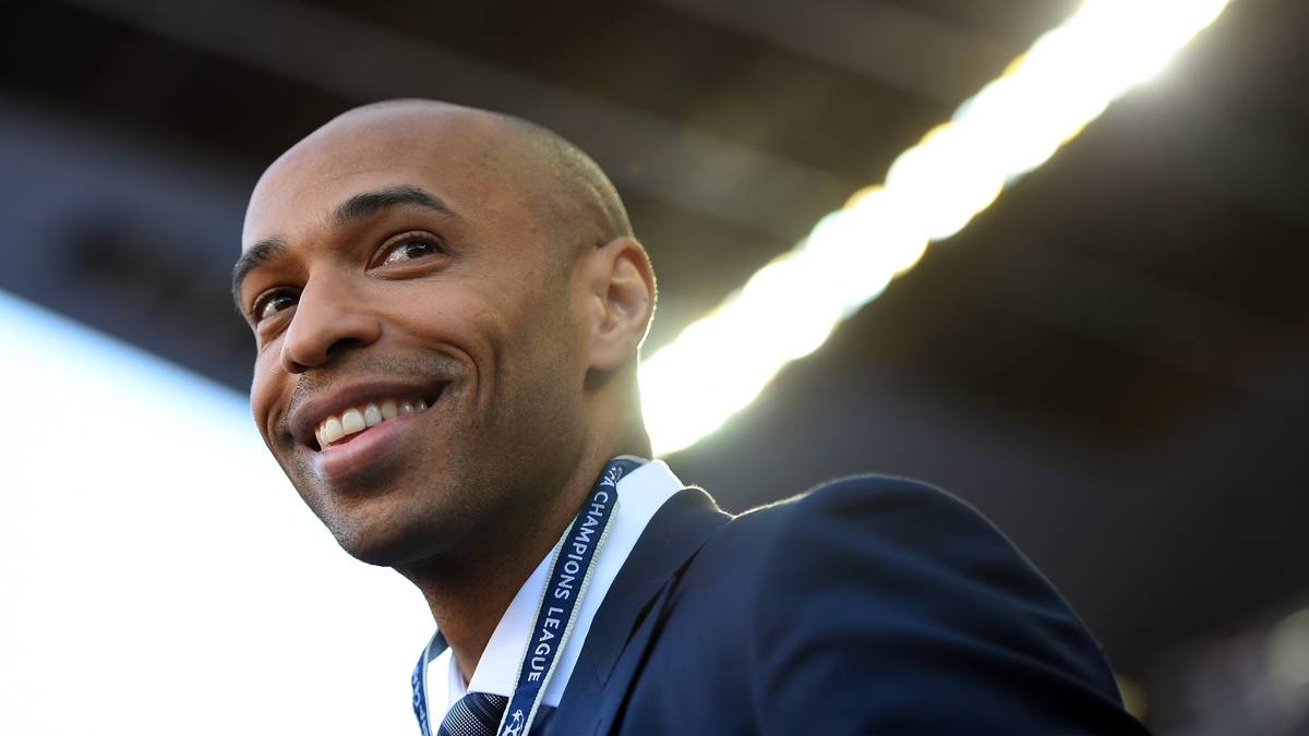 Ebenfalls vor Ort ist Thierry Henry. Der frühere Barca-Stürmer ist TV-Experte für das französische Fernsehen