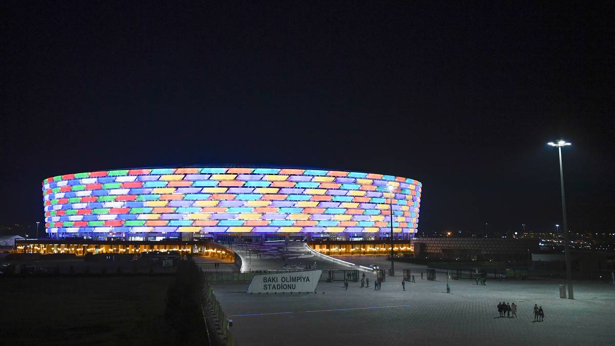 Das Olympiastadion von Baku, das Ziel der Träume. Am 29. Mai findet hier das Endspiel der UEFA Europa League statt. Wer schafft es dorthin und wer darf am Ende den Pokal in die Höhe recken?