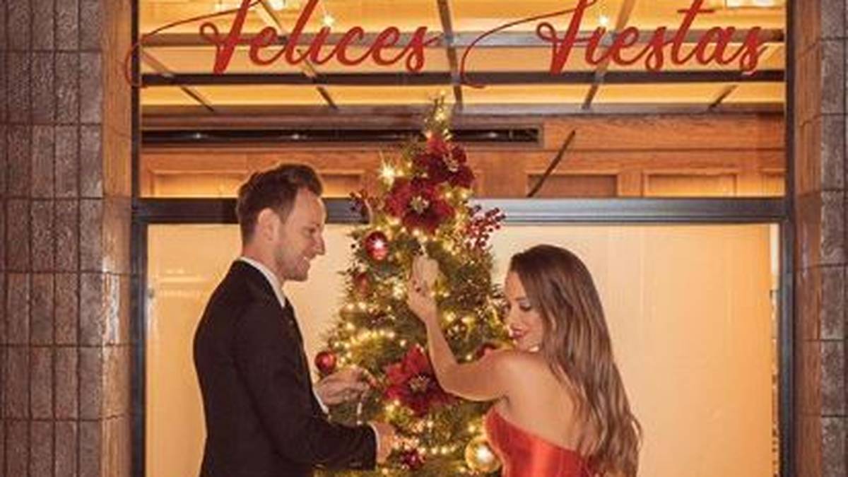 Ganz fein herausgeputzt haben sich zu Weihnachten Barcelona-Star Ivan Rakitic und seine bildhübsche Ehefrau Raquel Mauri
