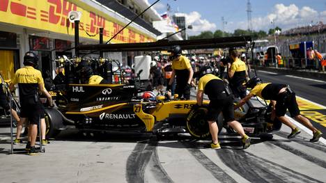 Renault, das Team des Deutschen Nico Hülkenberg, könnte der neue Arbeitgeber von Marcin Budkowski werden