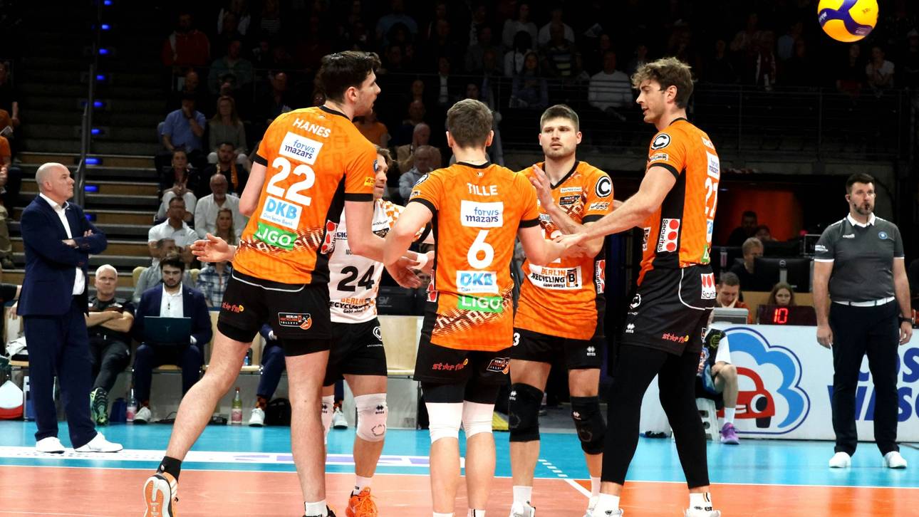 BR Volleys legen im Finale vor