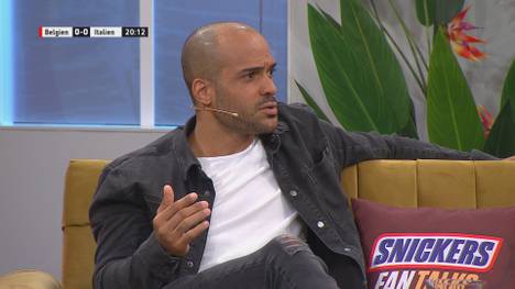 Im Snickers Fan Talks diskutiert die Runde die Rolle von Toni Kroos bei dieser EM. Für David Odonkor wäre der inzwischen zurückgetretene Real-Star entbehrlich gewesen.