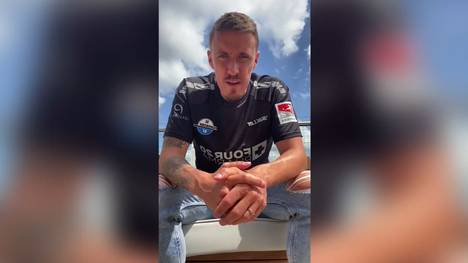 Max Kruse wechselt zum SC Paderborn. Das schlägt natürlich auch im Netz hohe Wellen. Die einen sind begeistert, andere dagegen skeptisch und ein paar Leute machen sich über den Transfer lustig.
