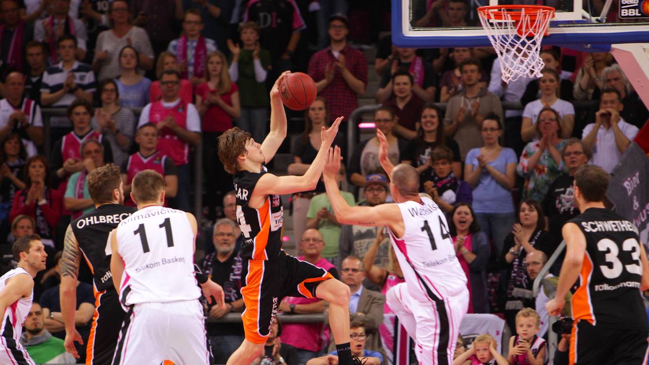 Ulm gewinnt Spiel eins gegen Bonn