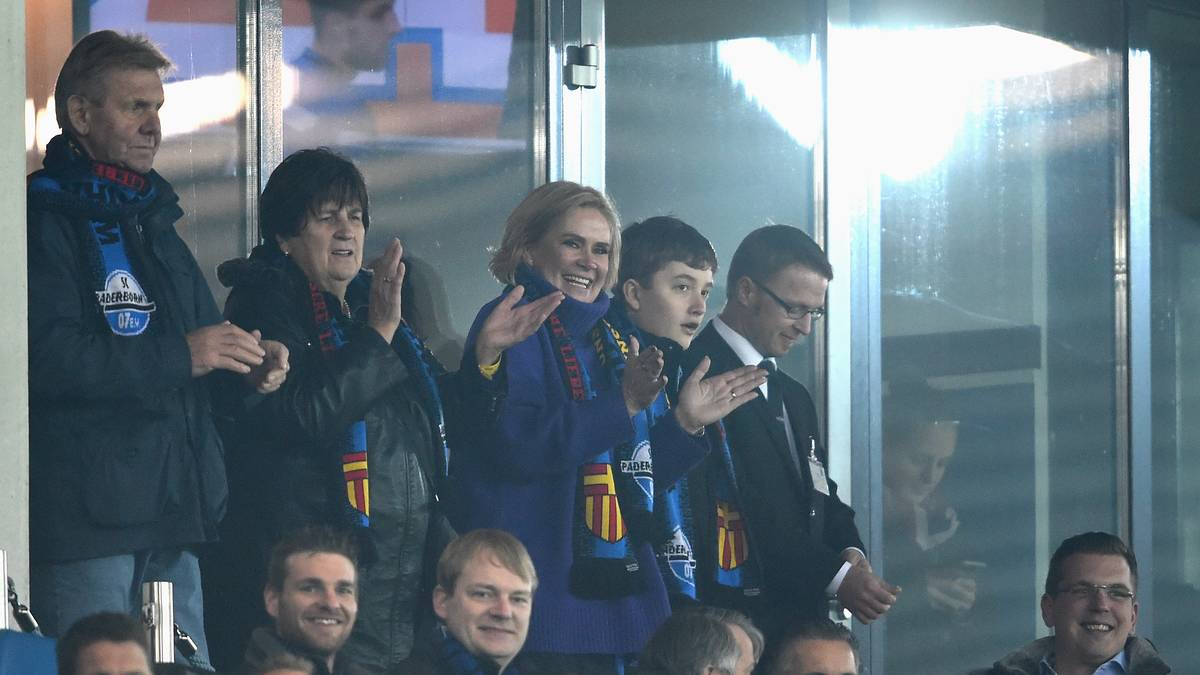 Da spendet natürlich auch Claudia Effenberg Applaus