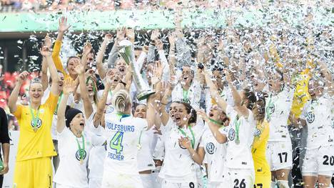 Die Damen des VfL Wolfsburg haben gegen den SC Freiburg zum fünften Mal in Folge den DFB-Pokal gewonnen