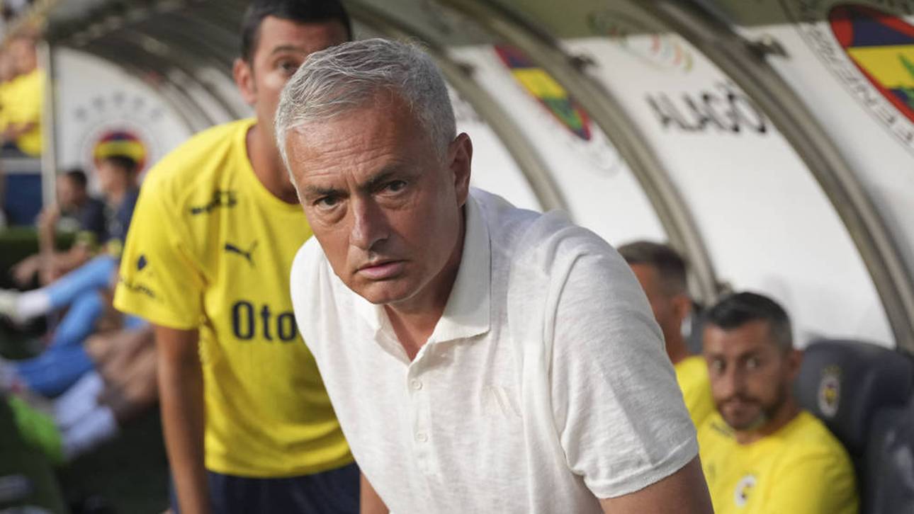 Dzeko-Hattrick bei Mourinho-Debüt