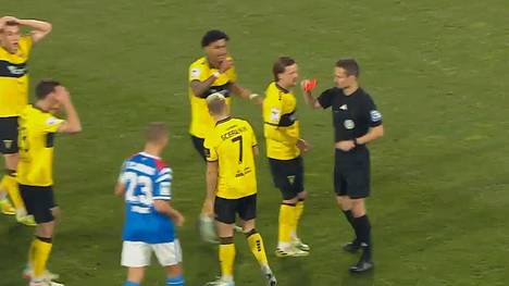 Nach zwei Schiedsrichter-Fehlentscheidungen gegen Aachen kann sich die Alemannia in langer Unterzahl spielend über einen stark erkämpften Punktgewinn in Rostock freuen.