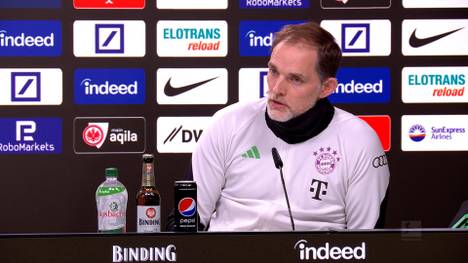 Bei der Niederlage gegen Frankfurt leisteten sich einige Bayern-Spieler grobe Patzer. Dennoch will Trainer Thomas Tuchel nach dem Spiel niemanden in den Arm nehmen. 