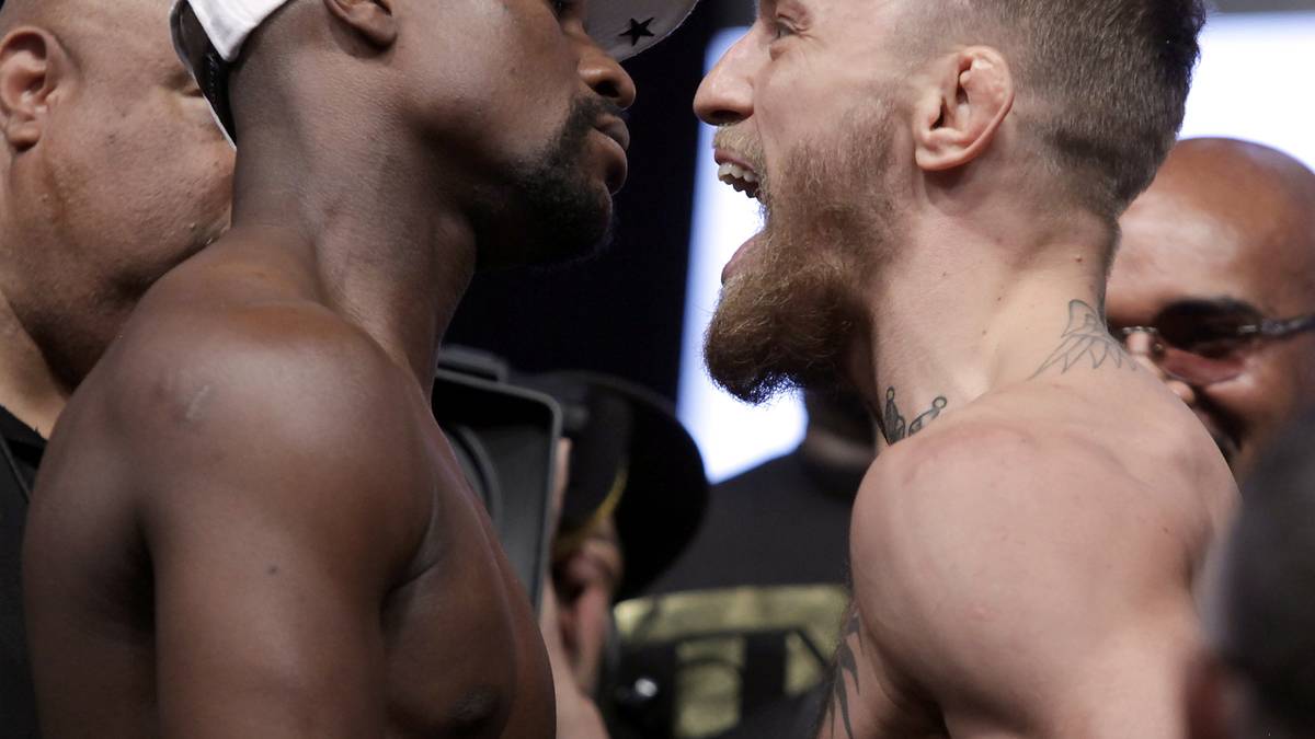 Nach dem Wiegen schreit McGregor seinen Kontrahenten provokativ ins Gesicht und beschimpft ihn - doch Mayweather bleibt cool